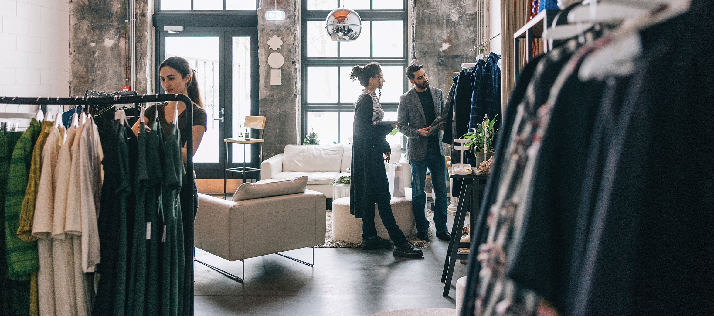 Customers shopping in retail store (image)