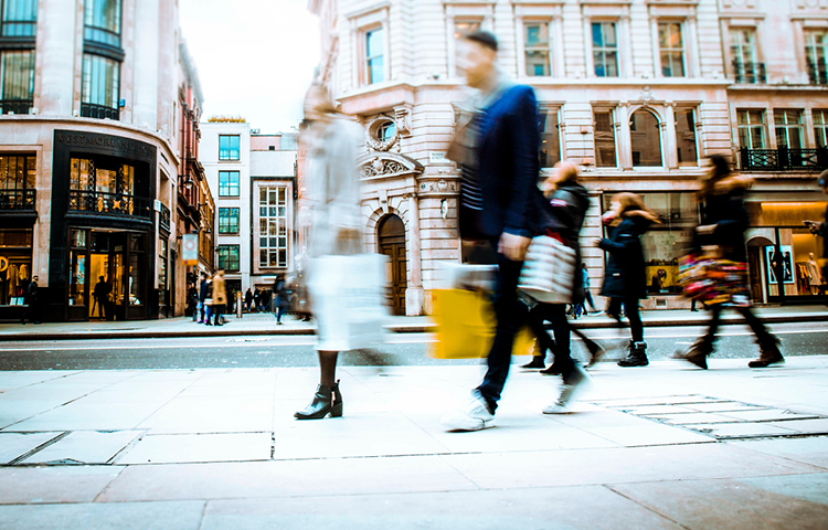 Shoppers at a mall (image)