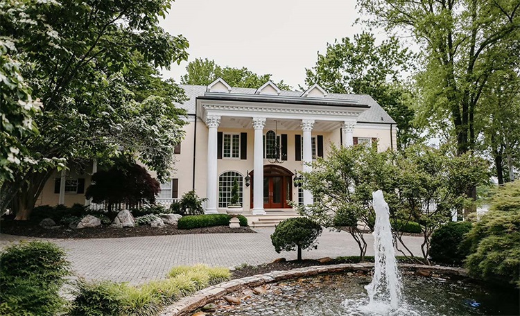 Reba-McEntires-Former-Nashville-Estate-v2