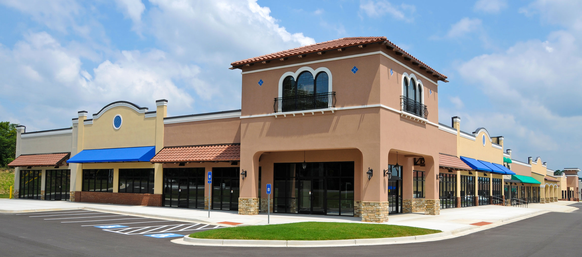 Texas Retail Advisors Hero Shopping Center