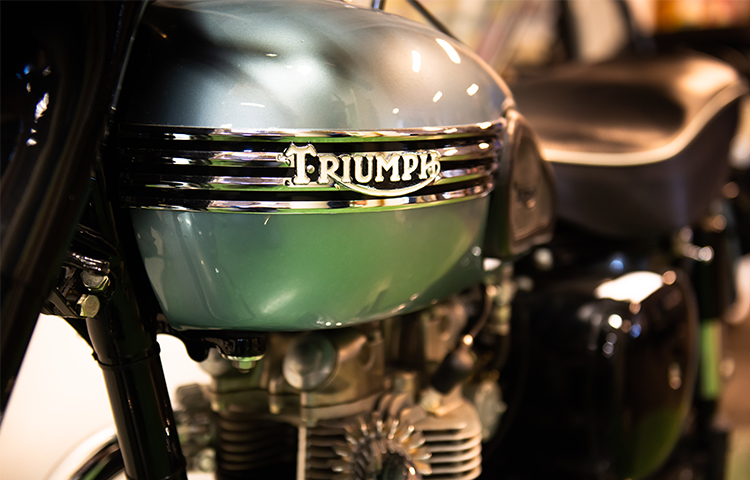 triumph-storyheader-mobile