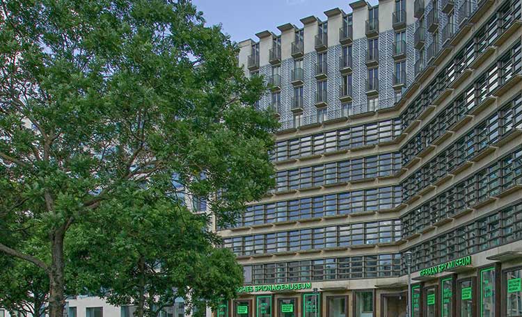 Cushman & Wakefield vermittelt Bürofläche an Friedrich Graf von Westphalen & Partner
