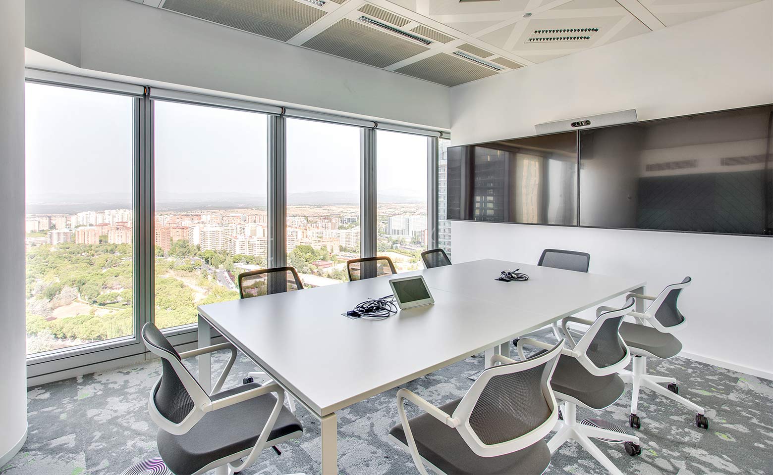 WORKDAY nuevas oficinas en Torre Espacio, Castellana Spain Cushman