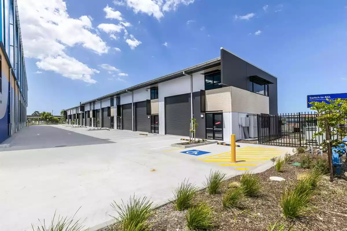 3/130 East West Arterial Road