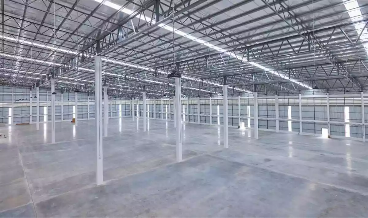 Freezone Warehouse for Lease 2,000 - 10,000 sq.m at Bangna km.19