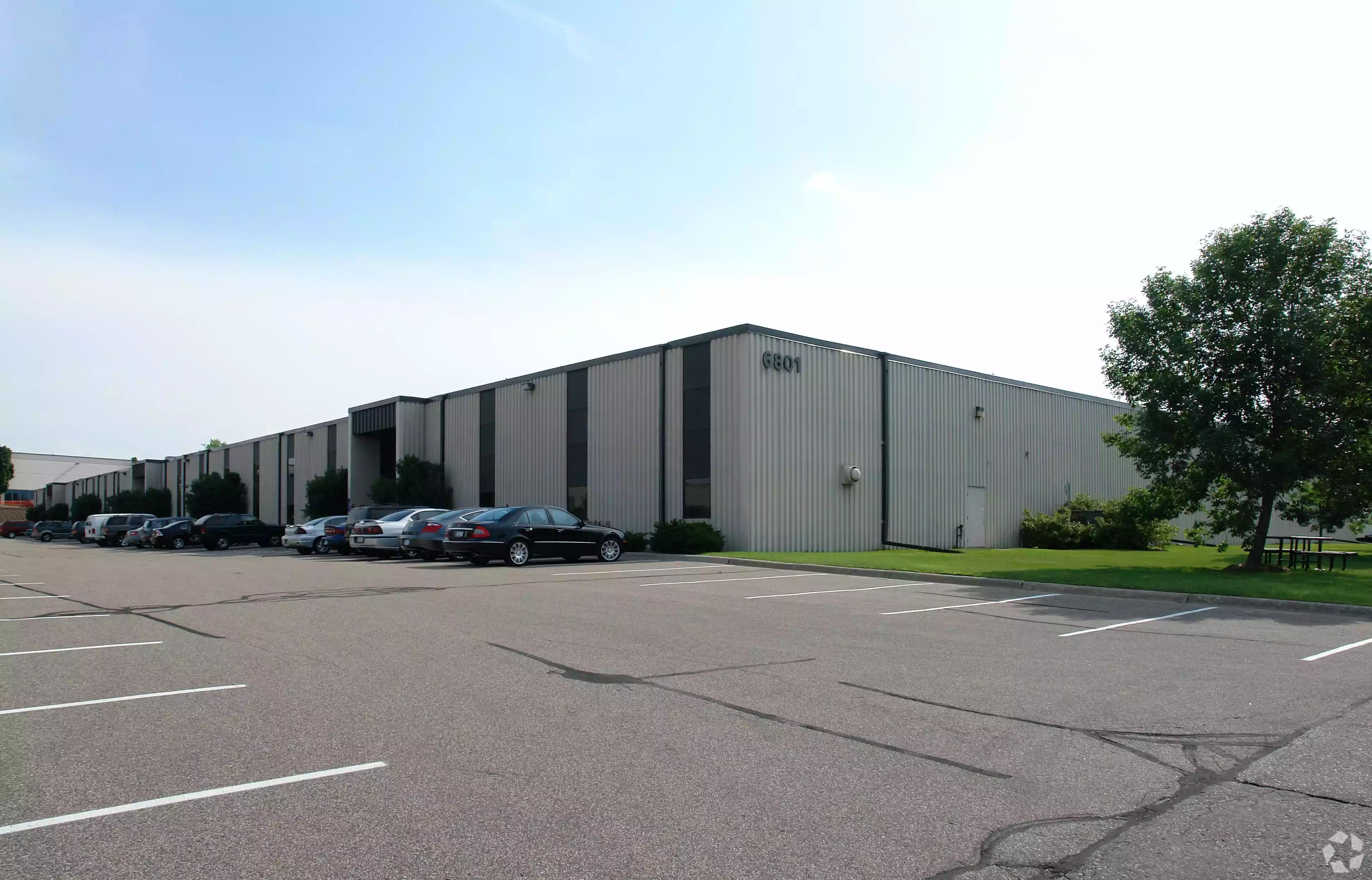 Eden Prairie - Warehouse/Distribution