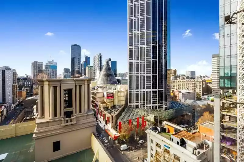300 La Trobe Street